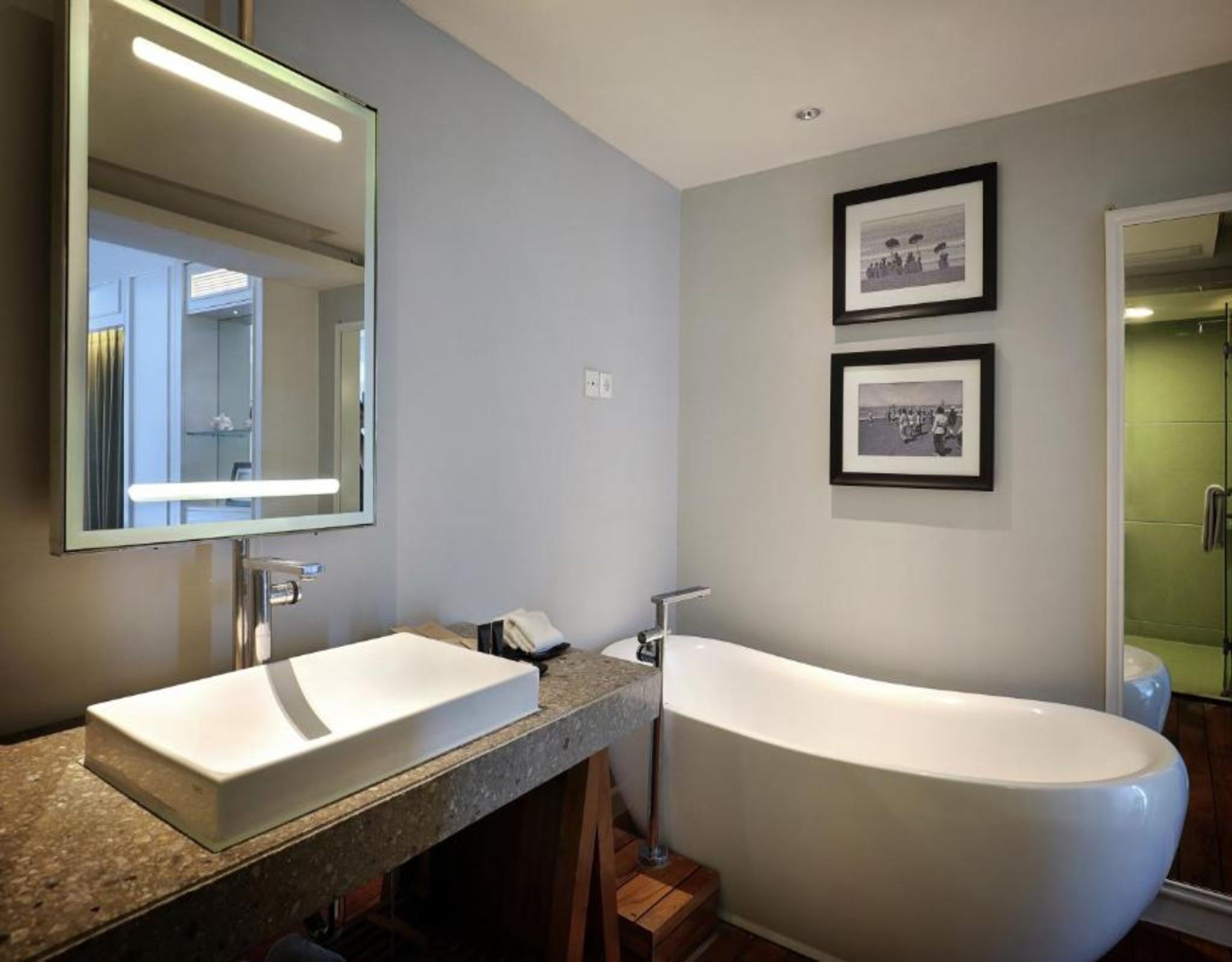 Junior Heritage King Suite