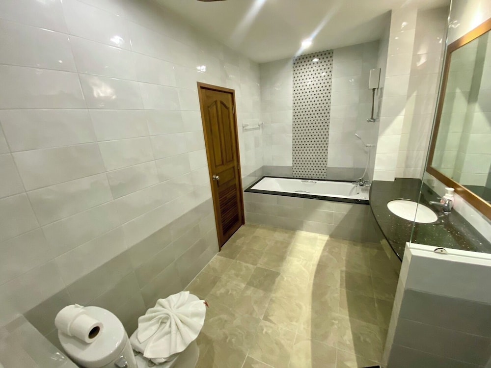 D Hotel Pattaya 39/40
