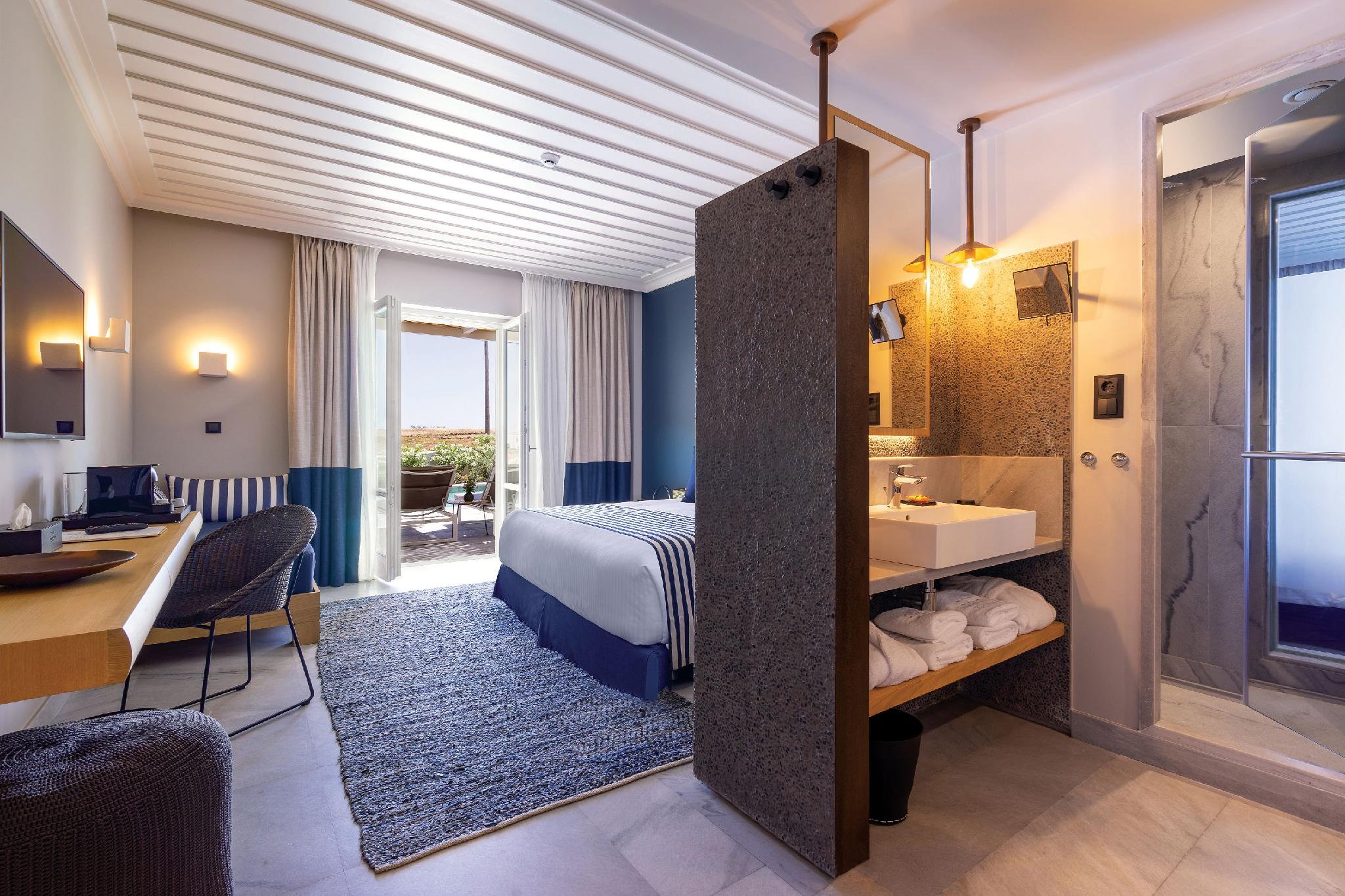 Honeymoon, Suite, Outdoor Jetted Tub, Private Pool