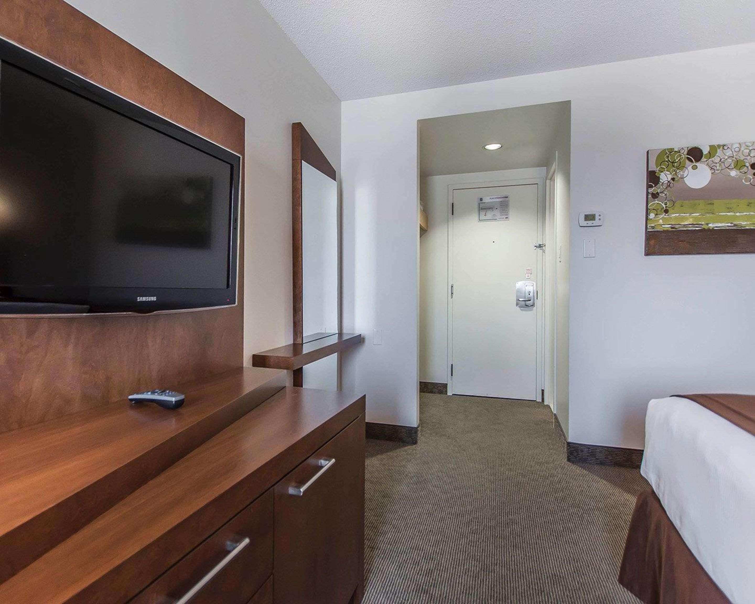 Upgrade, Business, 2 Double Beds، Quality Inn Rouyn-Noranda 4/6