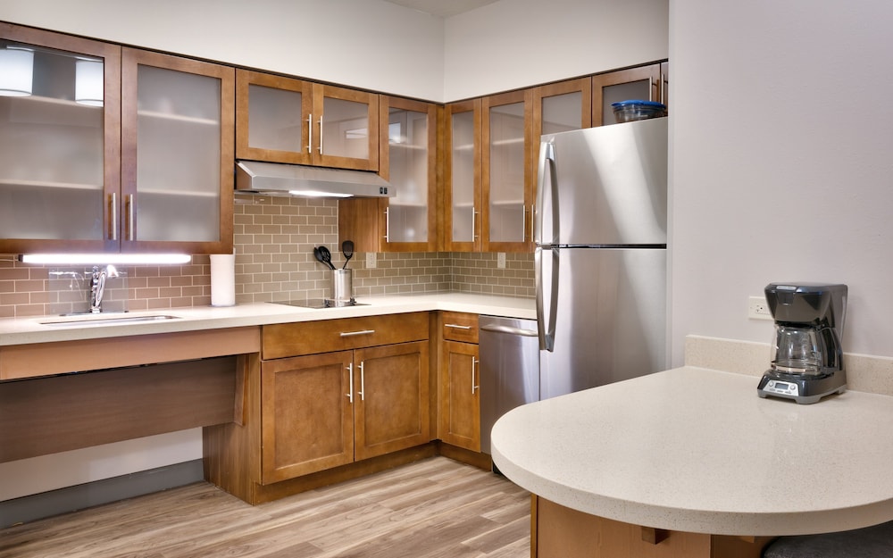 STAYBRIDGE SUITES GAINESVILLE I-75 18/68