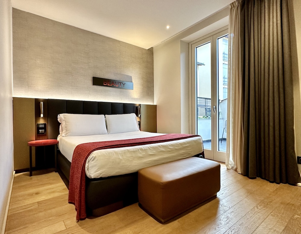 DELUXE, TERRACE