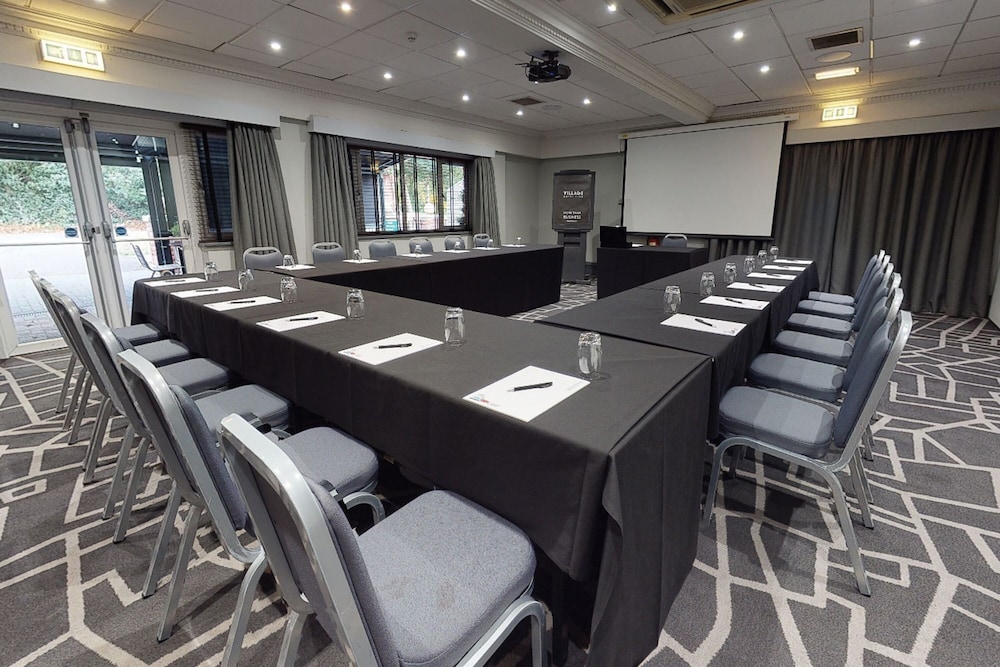 Village Hotel Manchester Cheadle 43/50