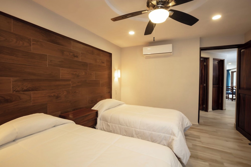 Vista Vallarta All Suites on the Beach 34/75