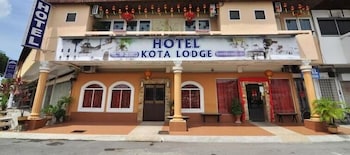 Kota Lodge Hotel 1/18