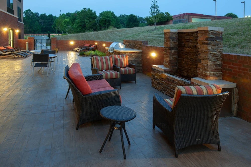 Fairfield Inn Suites Charlotte Matthews 31/39