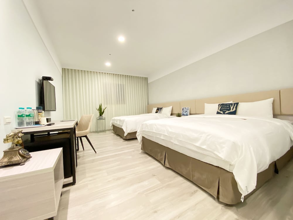 Fengjia JinRui Hotel 10/38
