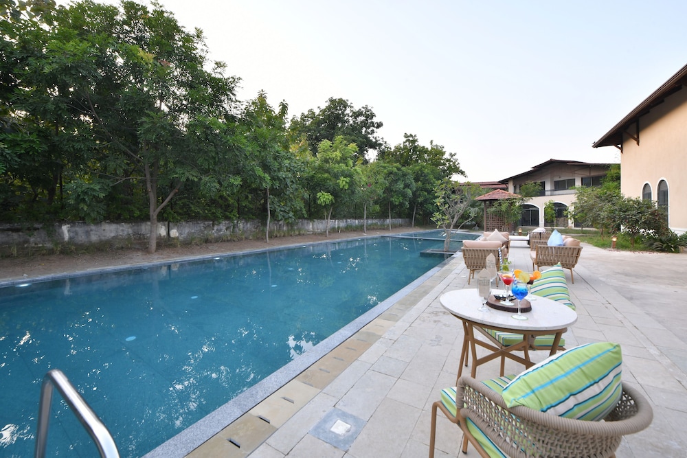 Bhanu The Fern Forest Resort & Spa Jambughoda 57/63
