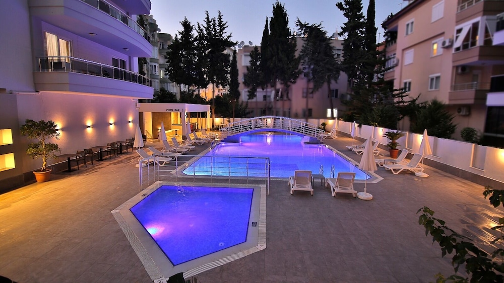 Ramira Joy Hotel 33/40