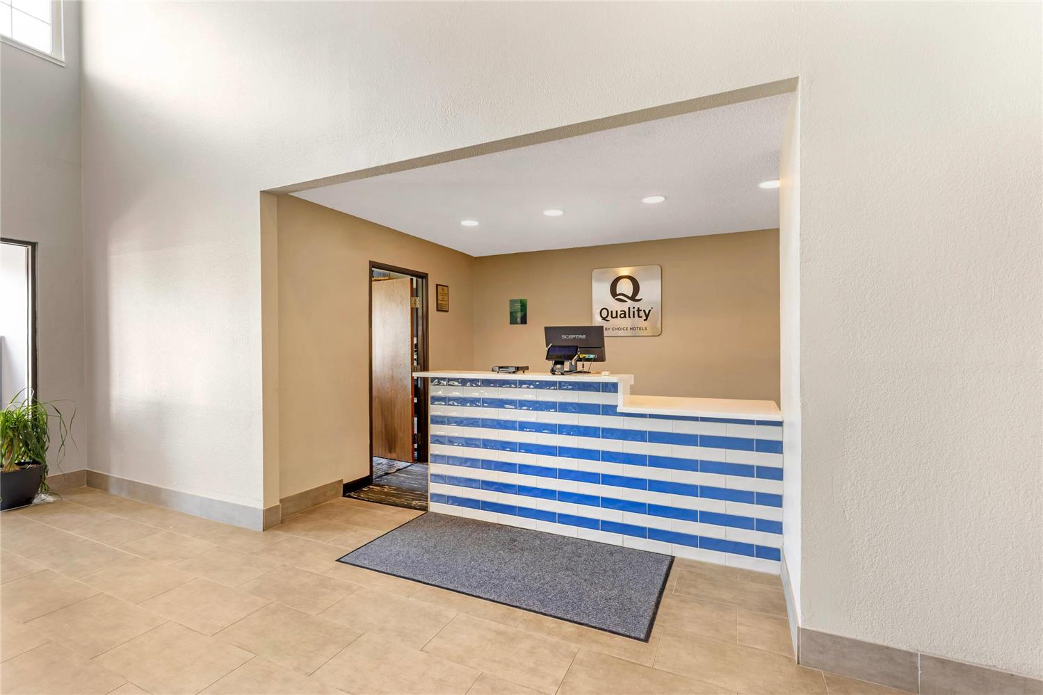 Quality Inn Chesterton near Indiana Dunes National Park I 94 3/41
