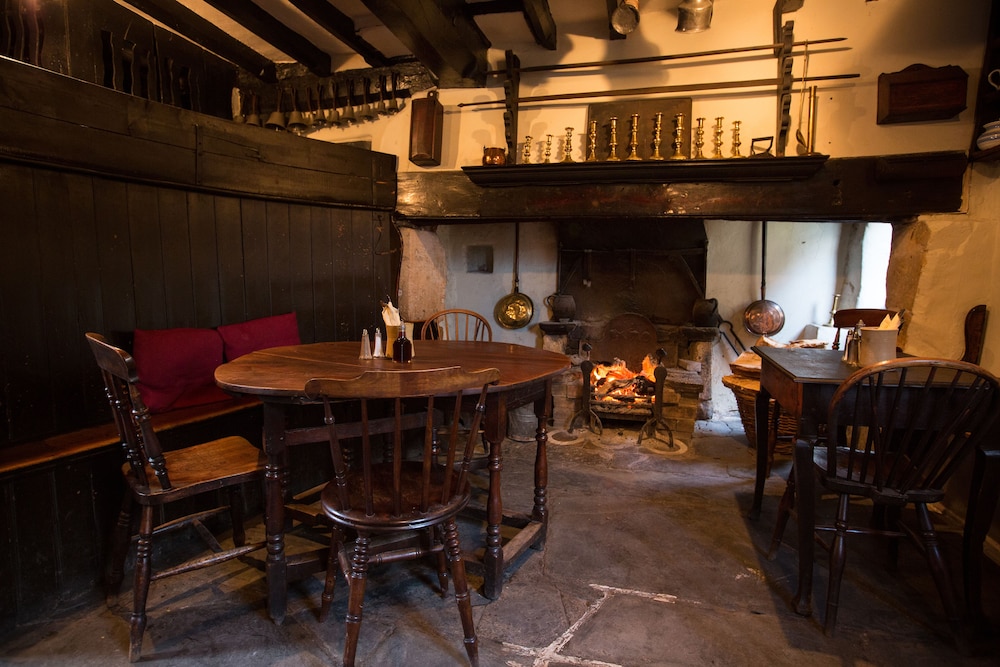 The Fleece Inn 34/50