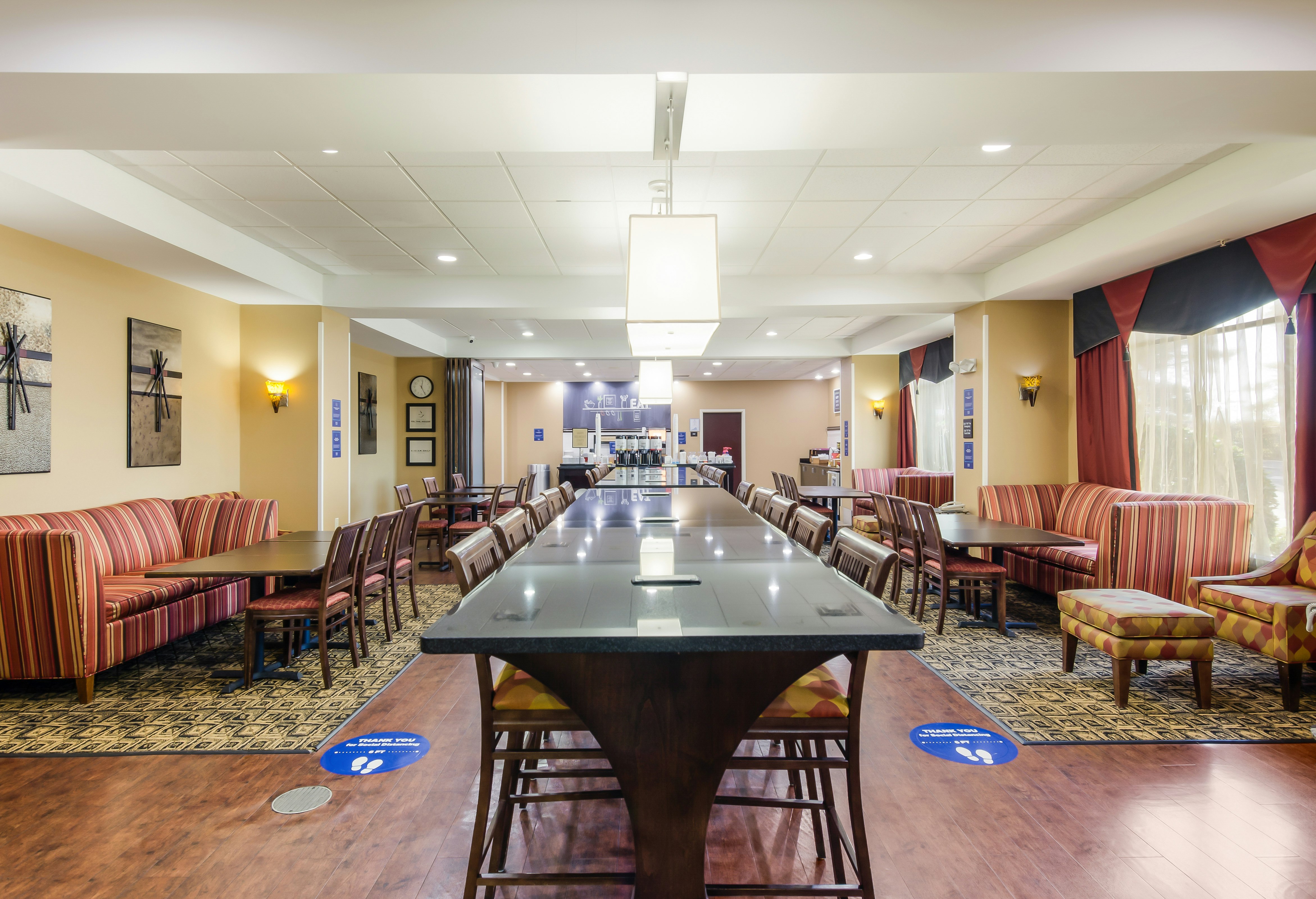 Hampton Inn Galax 27/34
