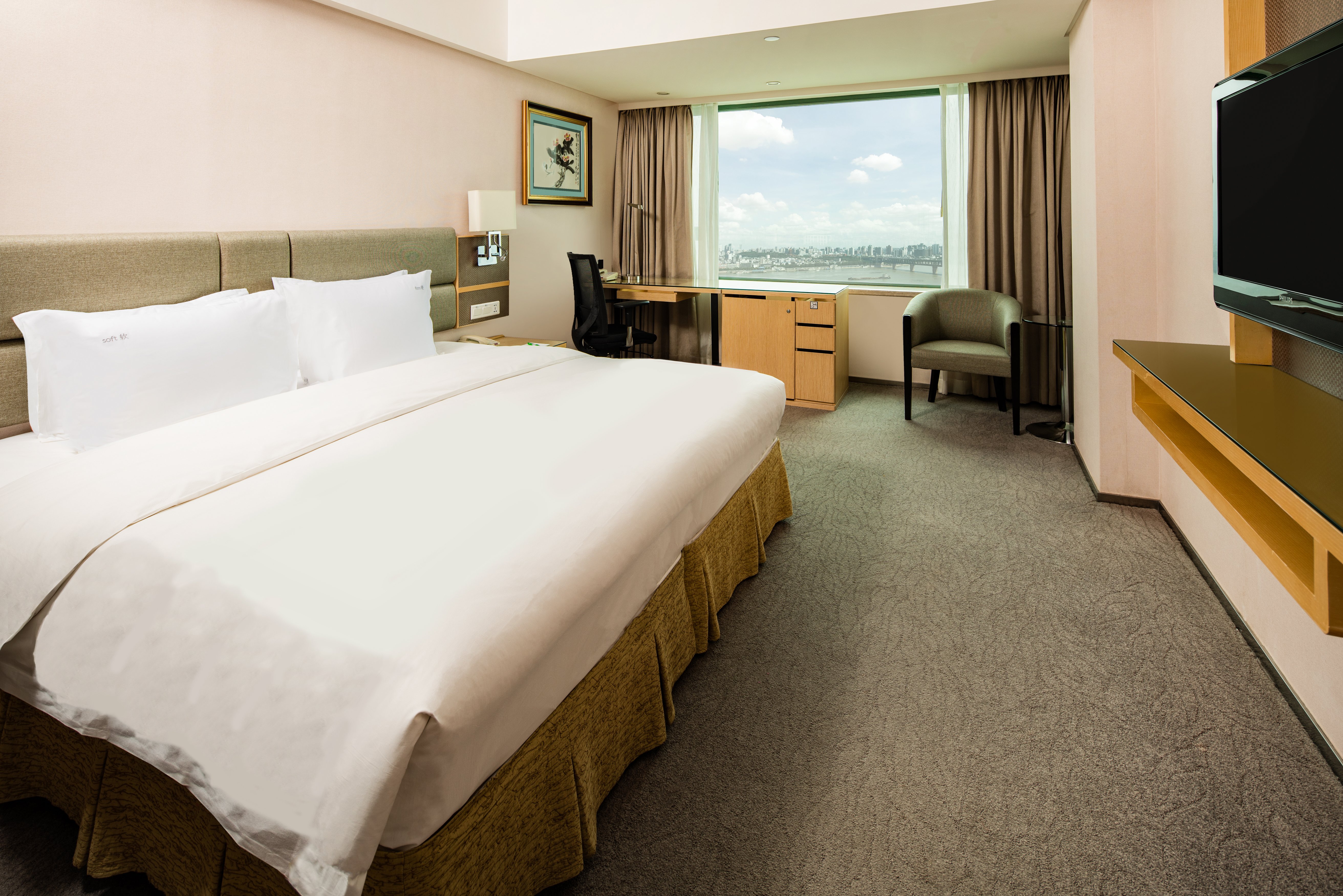 Holiday Inn Riverside 26/82