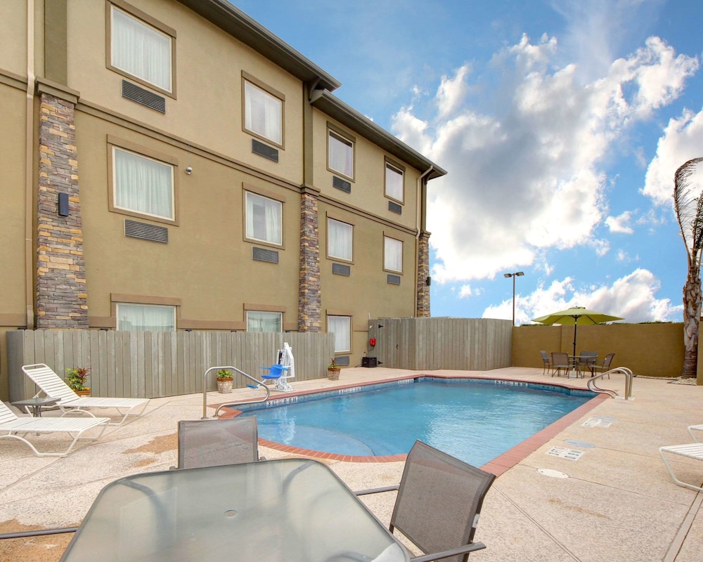 Comfort Inn & Suites Donna Near I-2 3/44