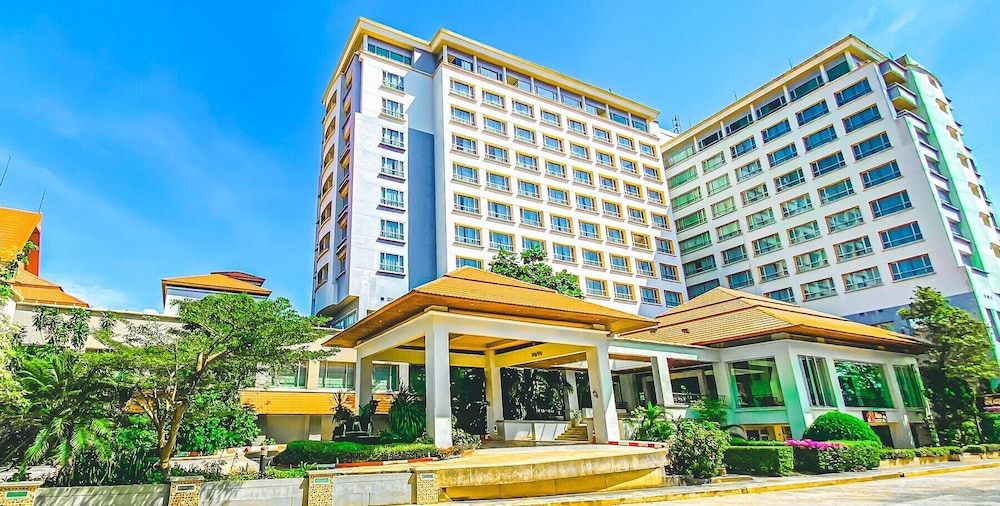 K Park Grand Hotel 4/76