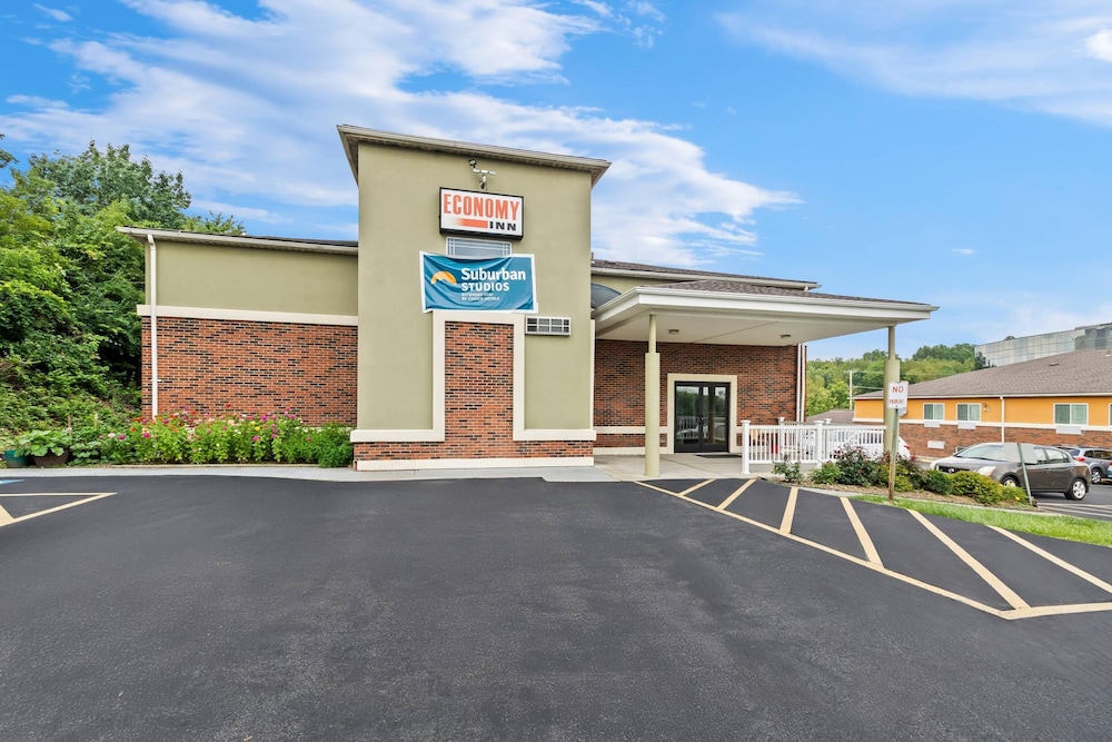 Suburban Studios Coraopolis, PA 30/42
