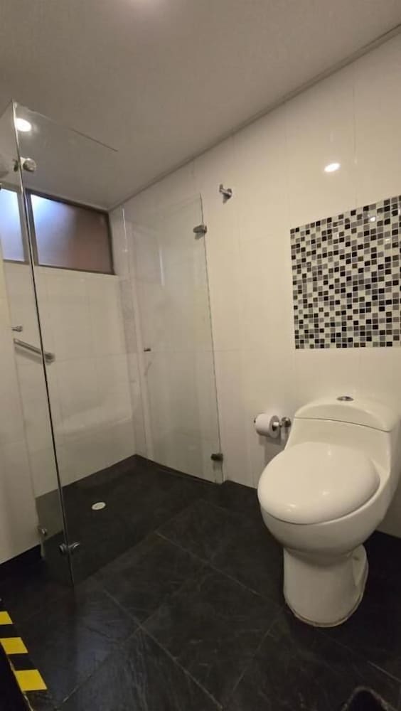 Confort 80 Zona Rosa Hotel 70/70