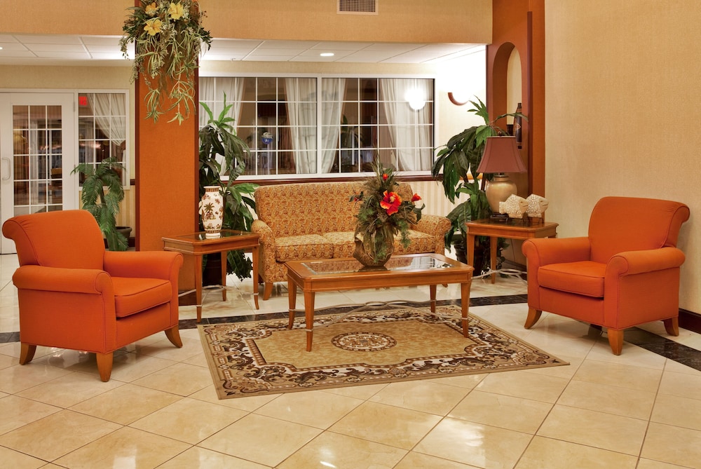 Holiday Inn Express Hotel & Suites Spring Hill 42/69