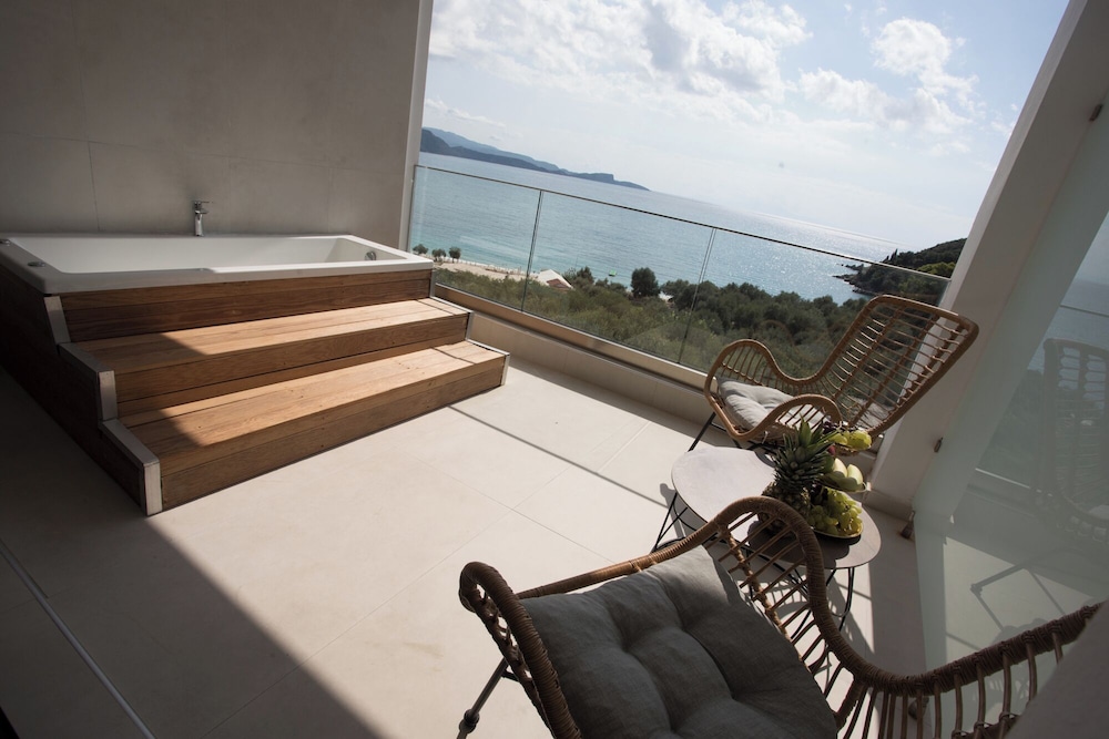 Enjoy Lichnos Bay Village Camping Hotel & Apartments 23/46