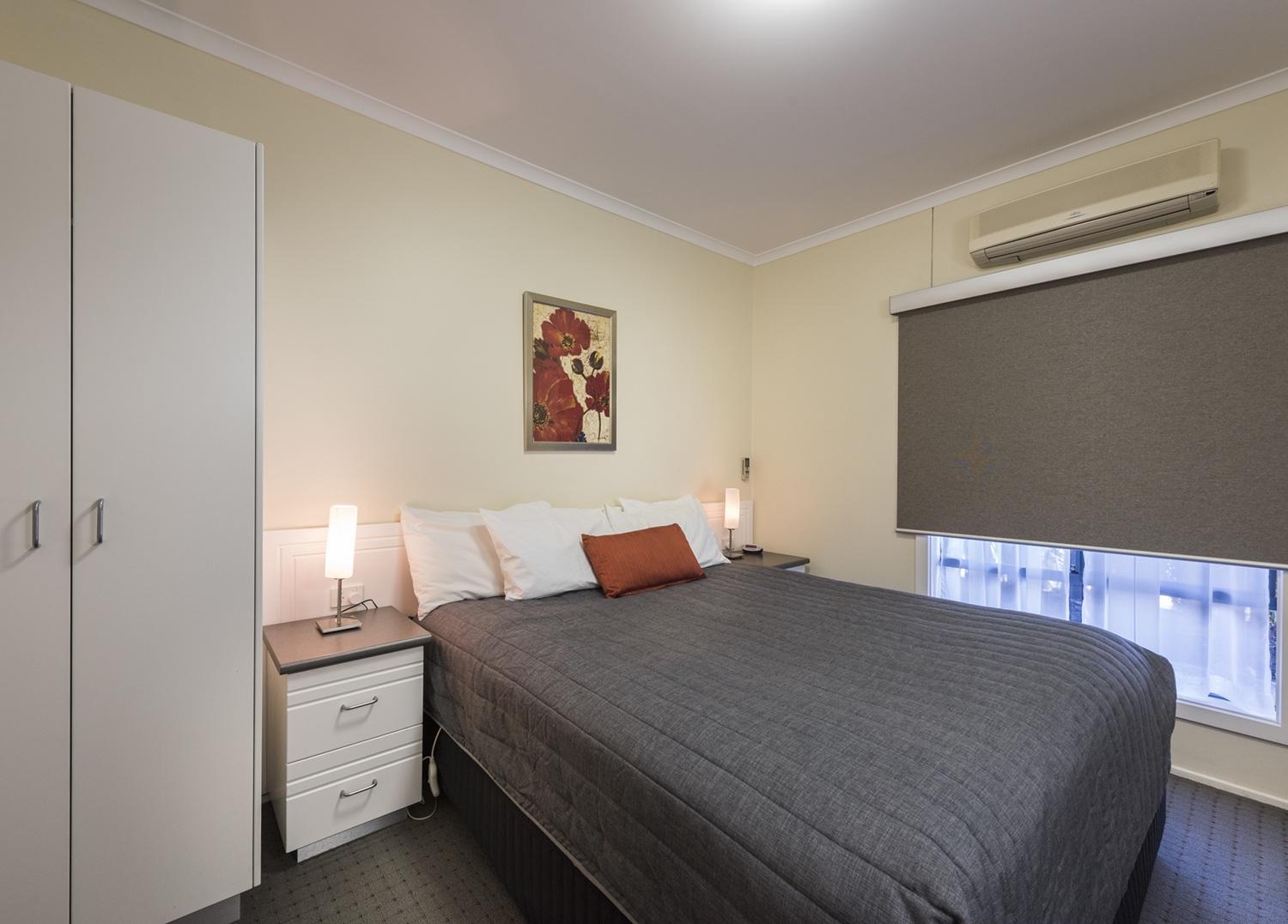 2 Bedrooms, Apartment