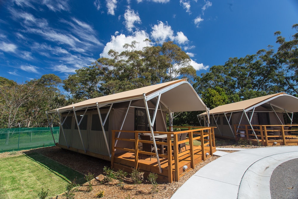 SHOAL BAY HOLIDAY PARK 1/70