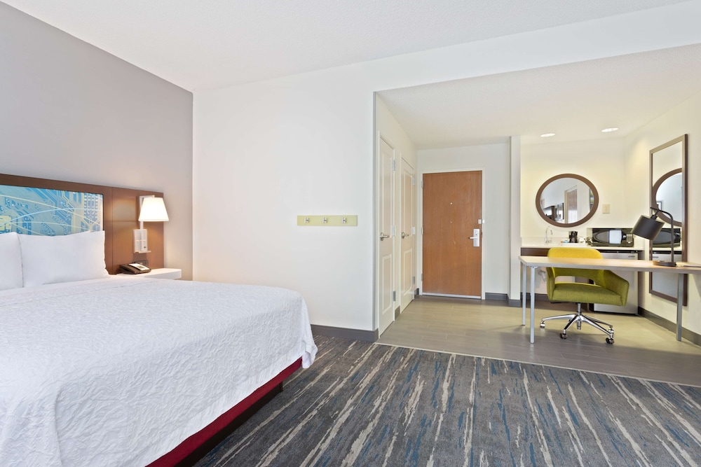 Hampton Inn And Suites Orlando International Drive North Fl 19/52