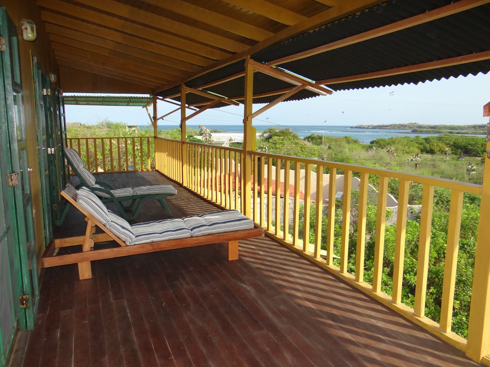 Galapagos Chalet 22/57