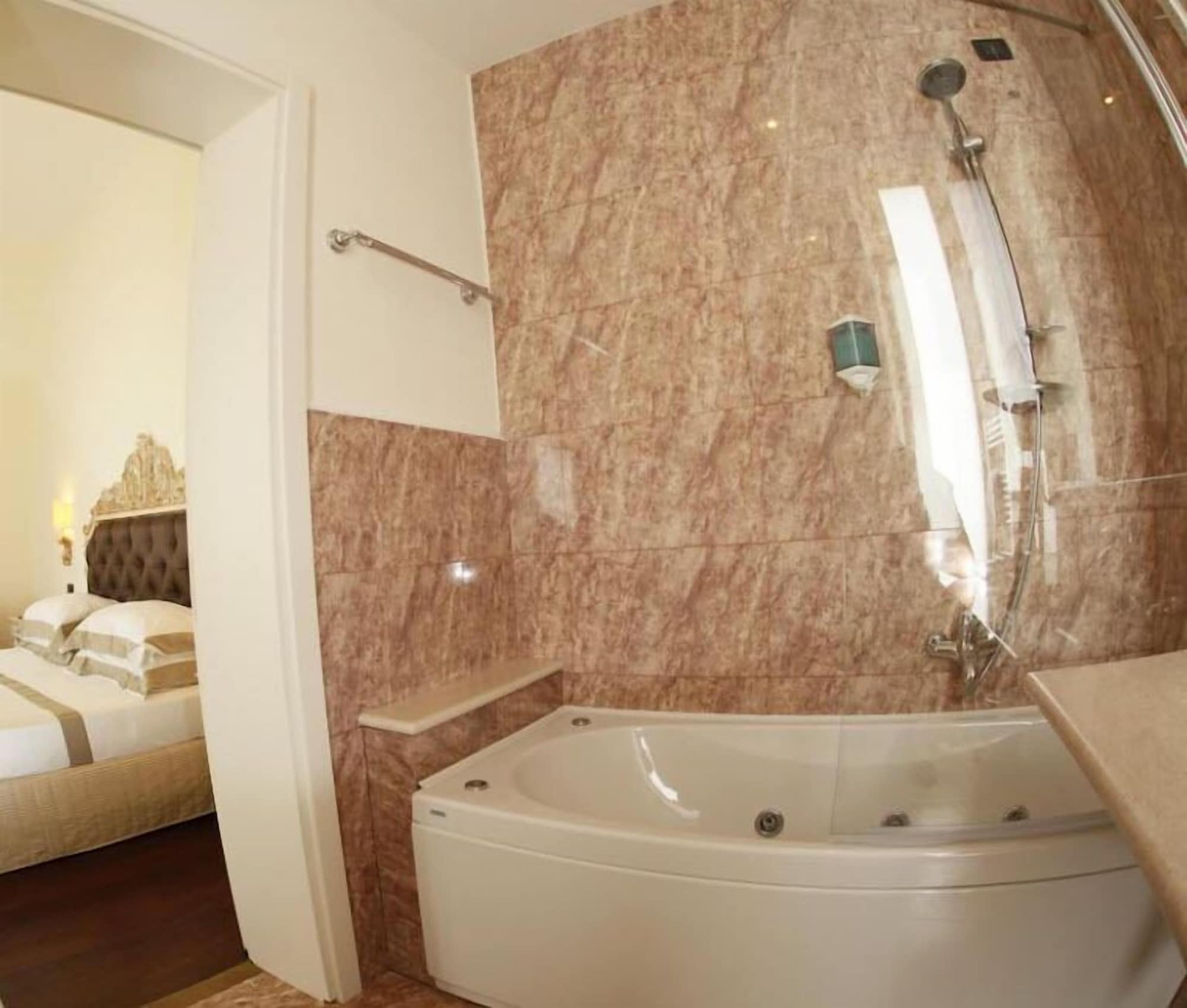 غرفة ديلوكس بسرير مزدوج، Grand Hotel Di Lecce 3/3