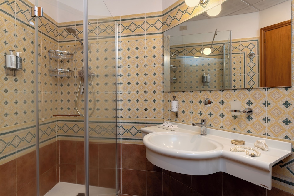 Hotel Residence San Gregorio 64/66