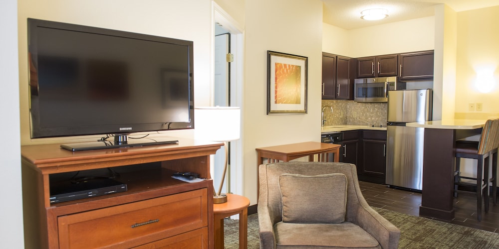Staybridge Suites Fargo 36/53