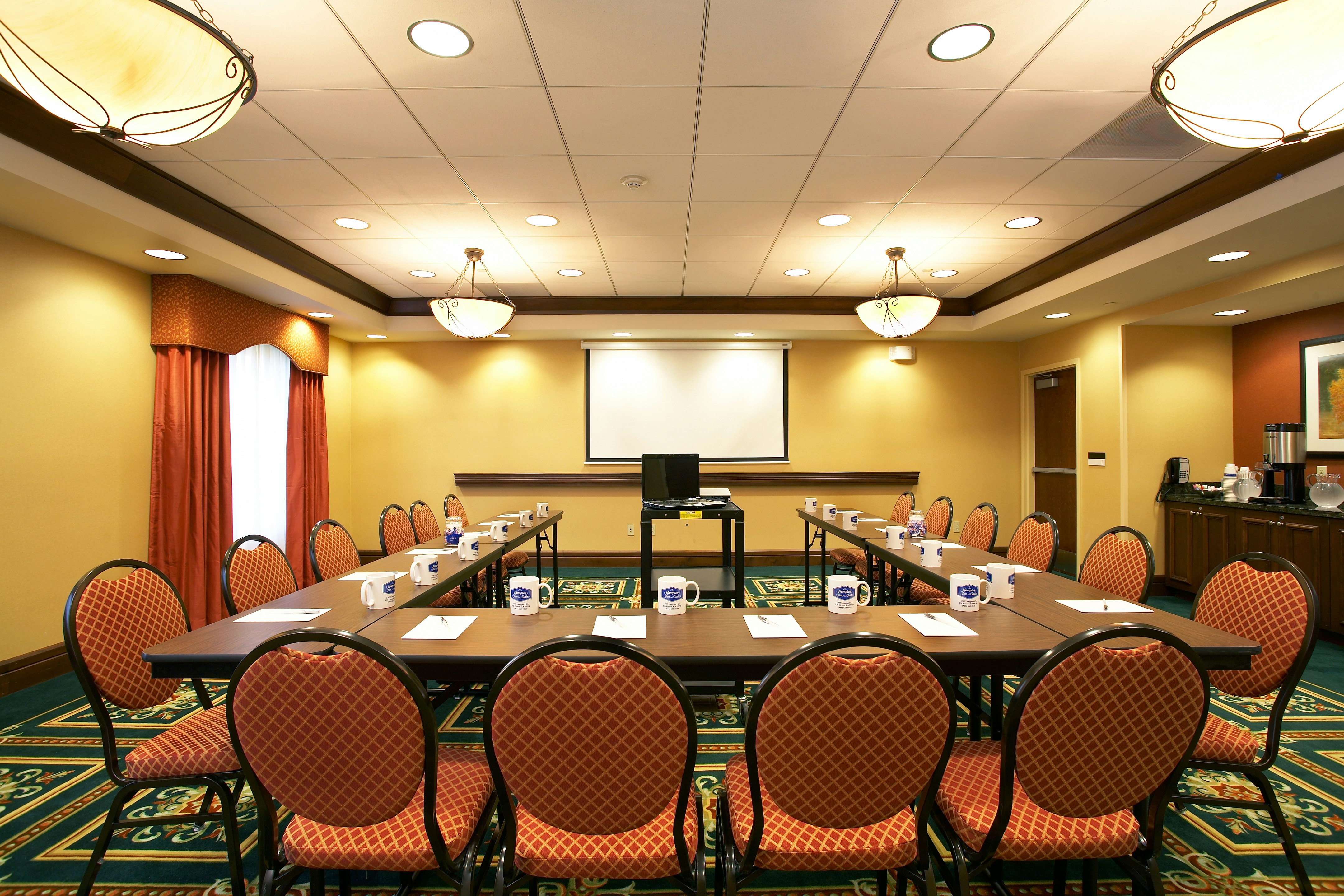 Hampton Inn and Suites Sacramento-Elk Grove Laguna I-5 43/50