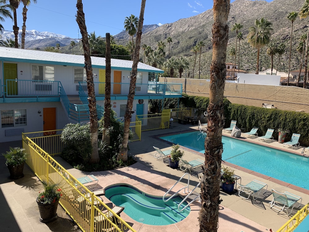 Adara Hotel Palm Springs 51/53
