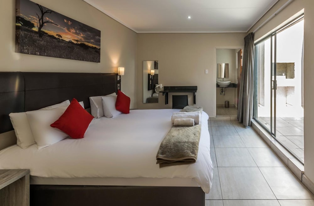 Pofadder Inn by Country Hotels 8/45