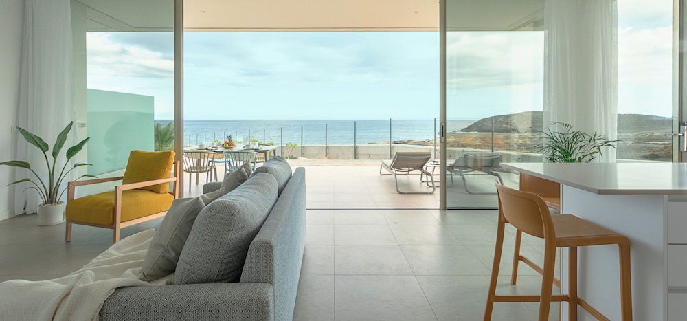 Nivaria Beach Apartments and Villas 39/66