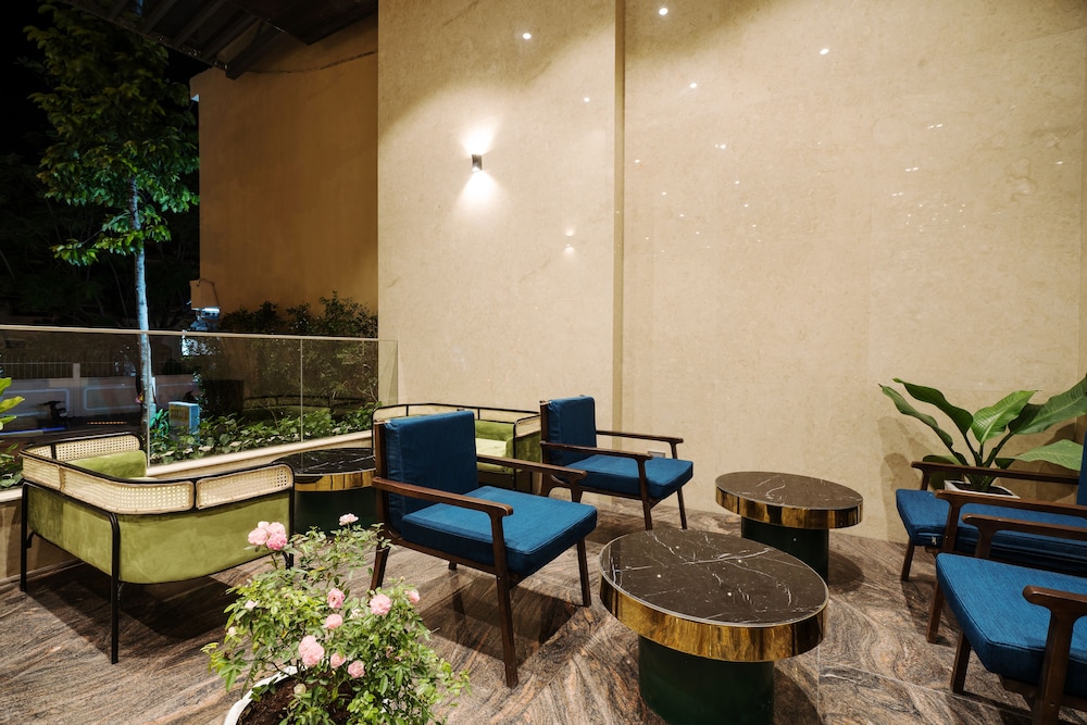 Le More Hotel 30/50