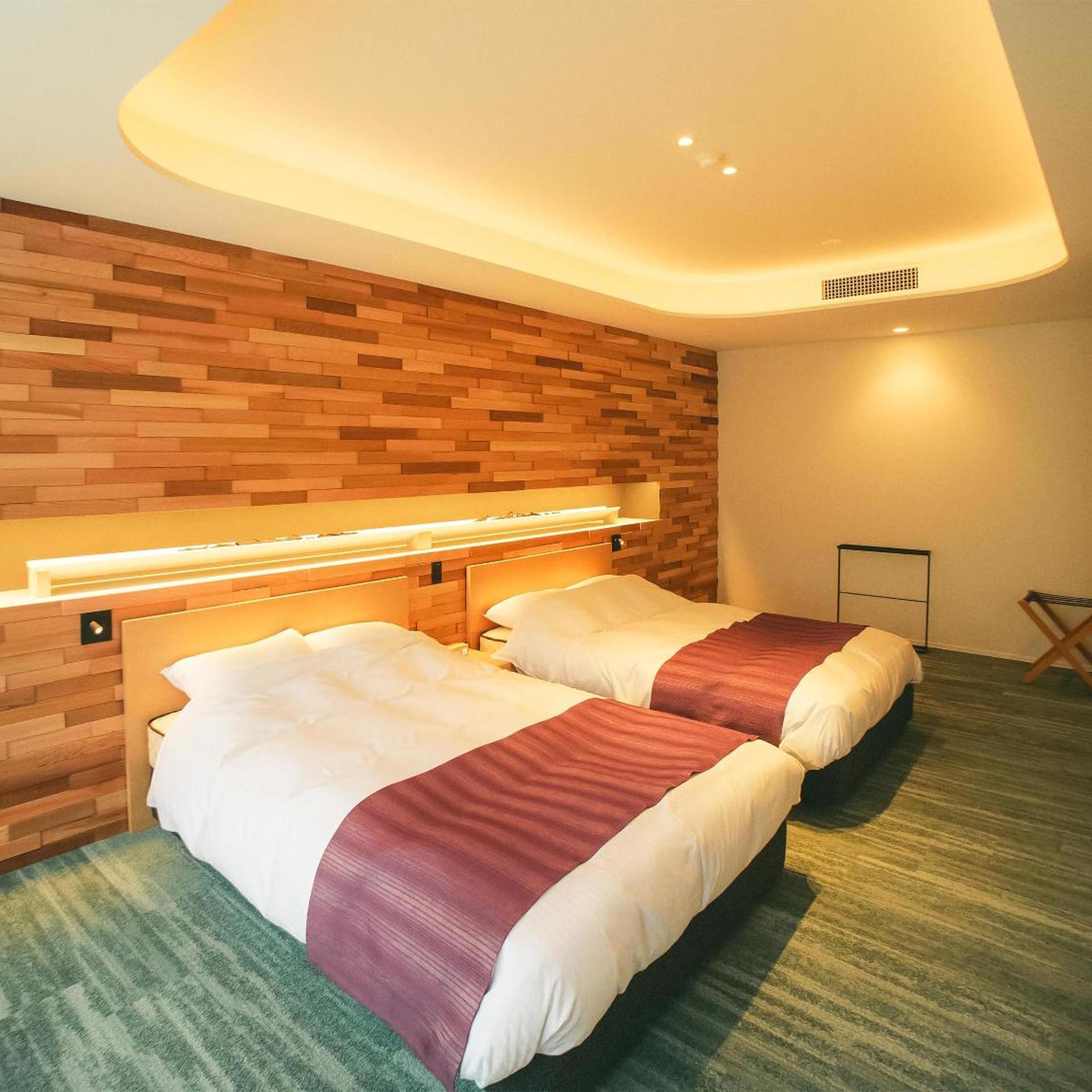 Superior, Twin Beds