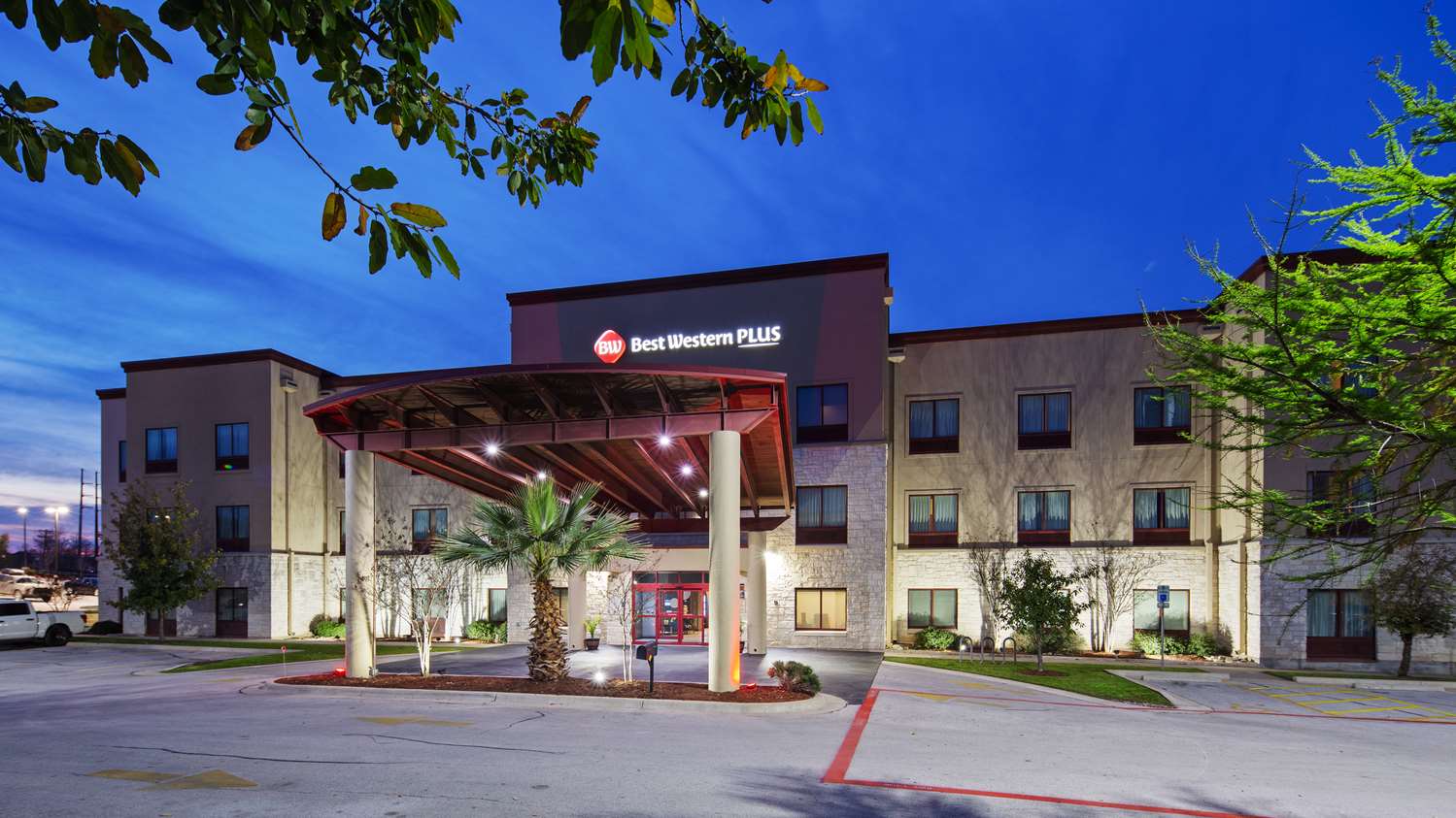 Best Western Plus Austin Airport Inn and Suites 27/31