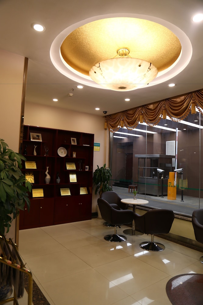 Greentree Inn Beijing Guangmingqiao Express Apartment Hotel 3/23