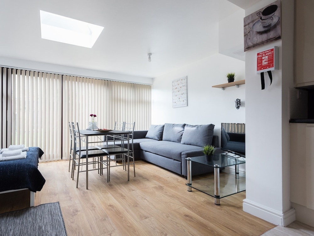 Canary Wharf Studios 29/50