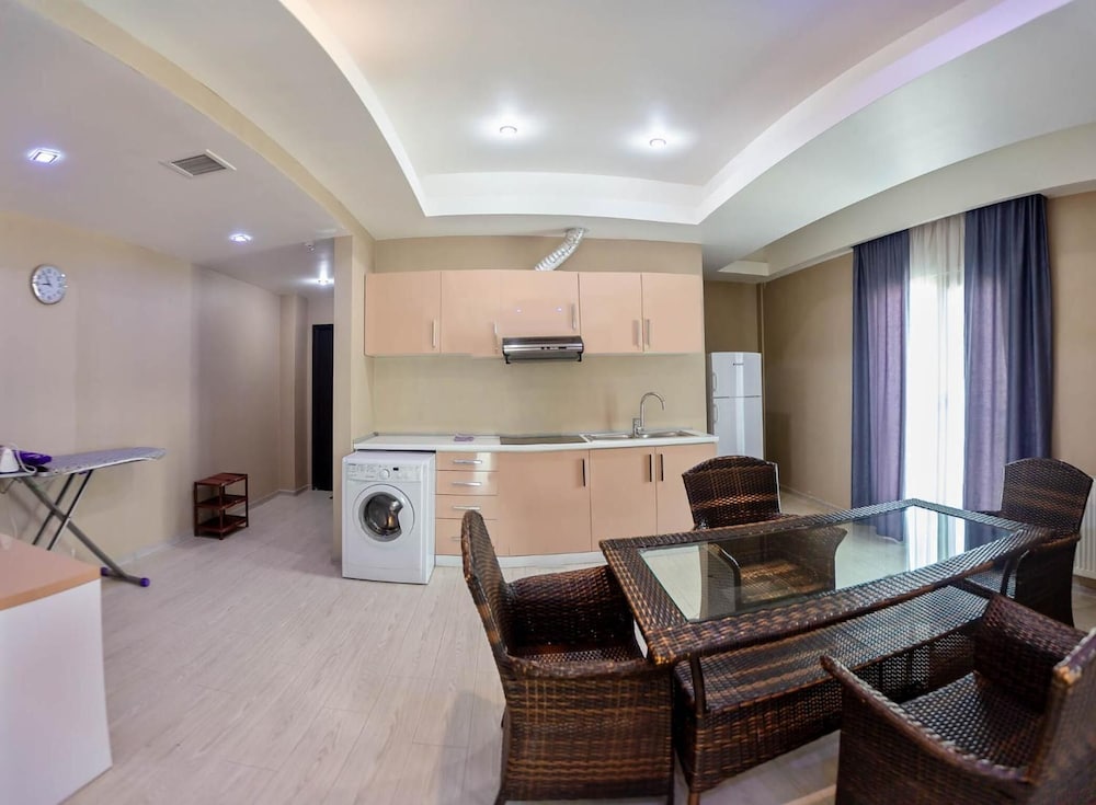 Hotel Diplomat Suites 33/44