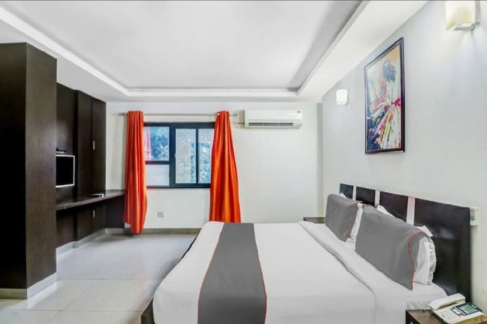 Airport Hotel Golden Jindal 7/26