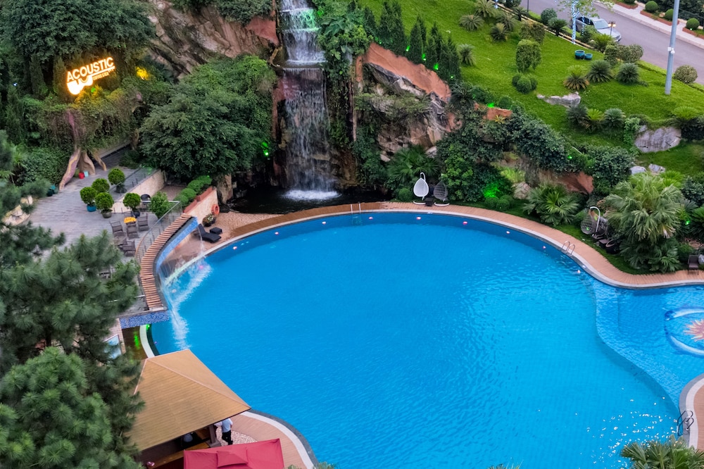 Phoenix Resort Bac Ninh 56/64