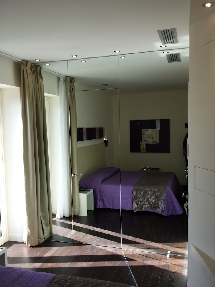 Hotel Exclusive 31/84