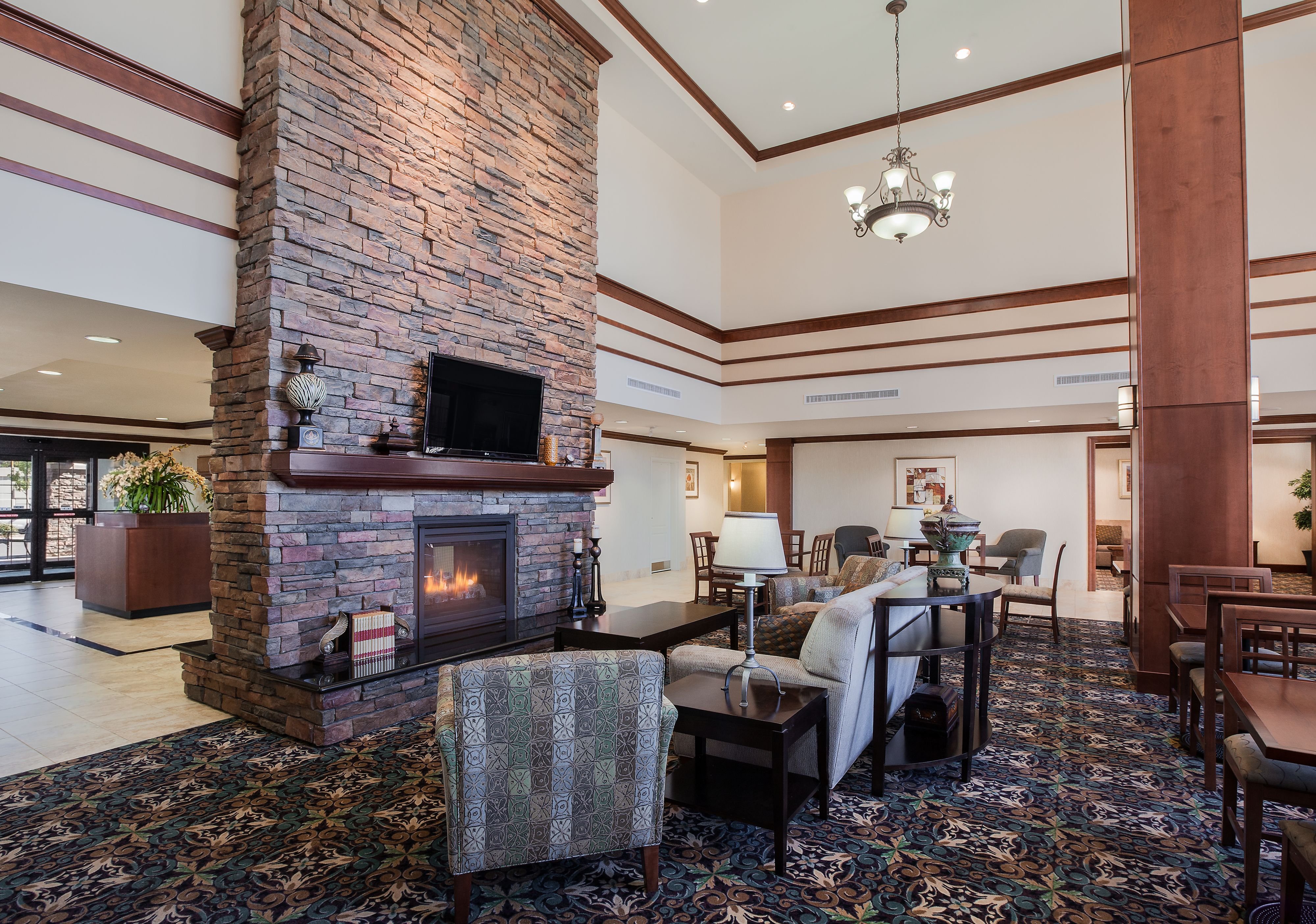 Staybridge Suites El Paso Airport Area 18/24
