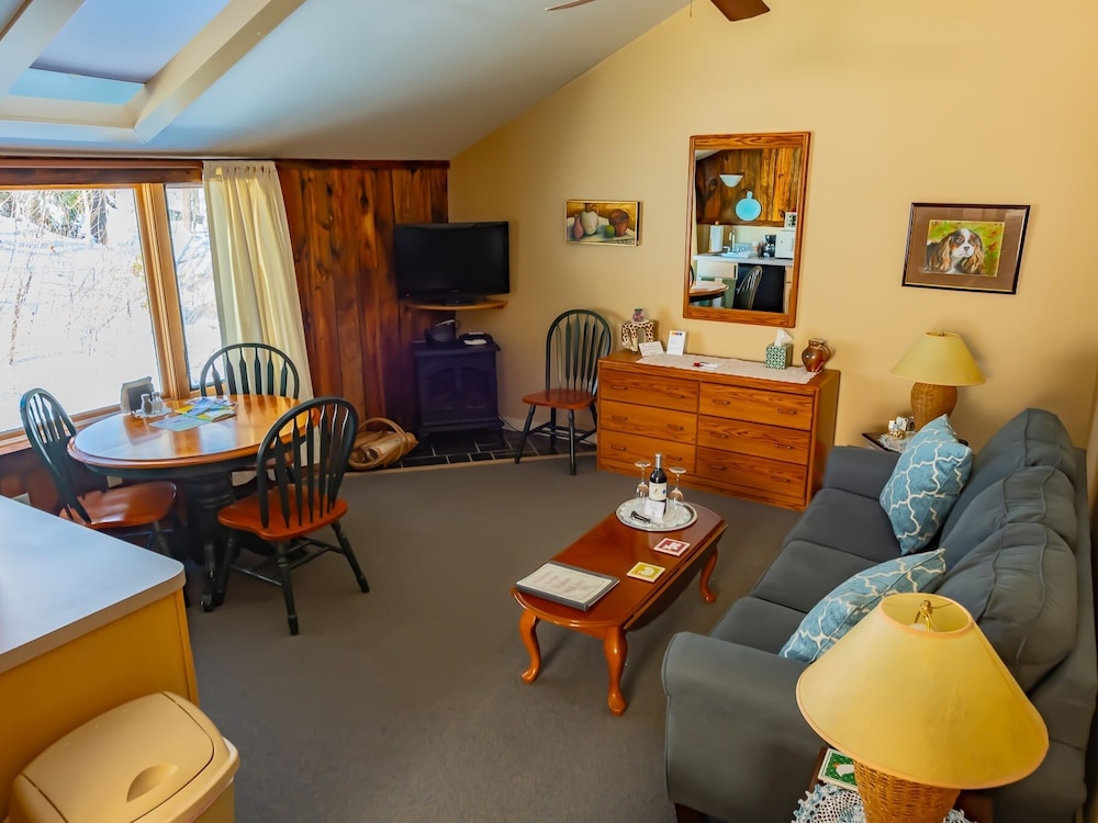 Shaker Mill Inn 23/50