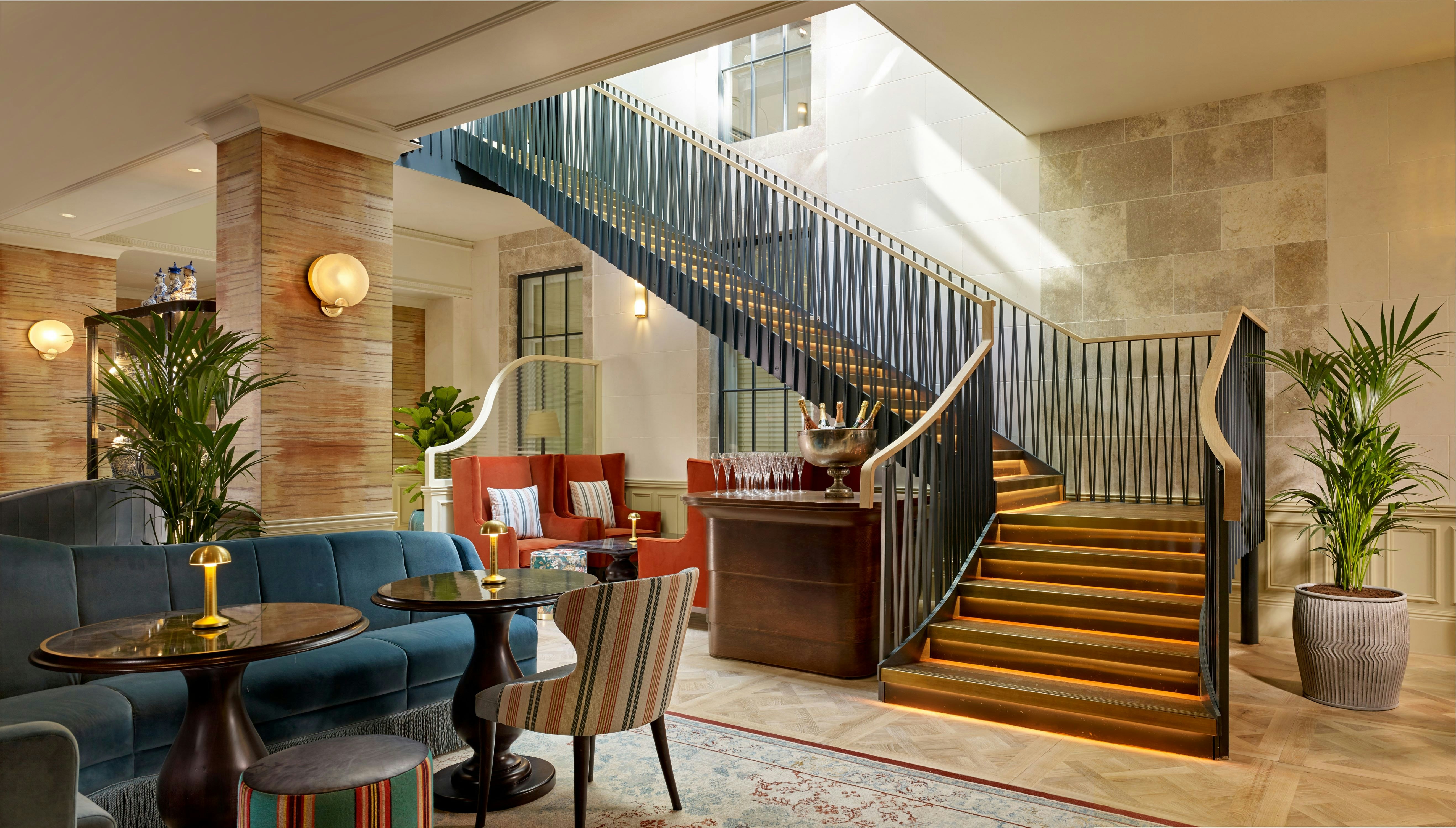 100 Queens Gate Hotel Curio Collection By Hilton 13/28