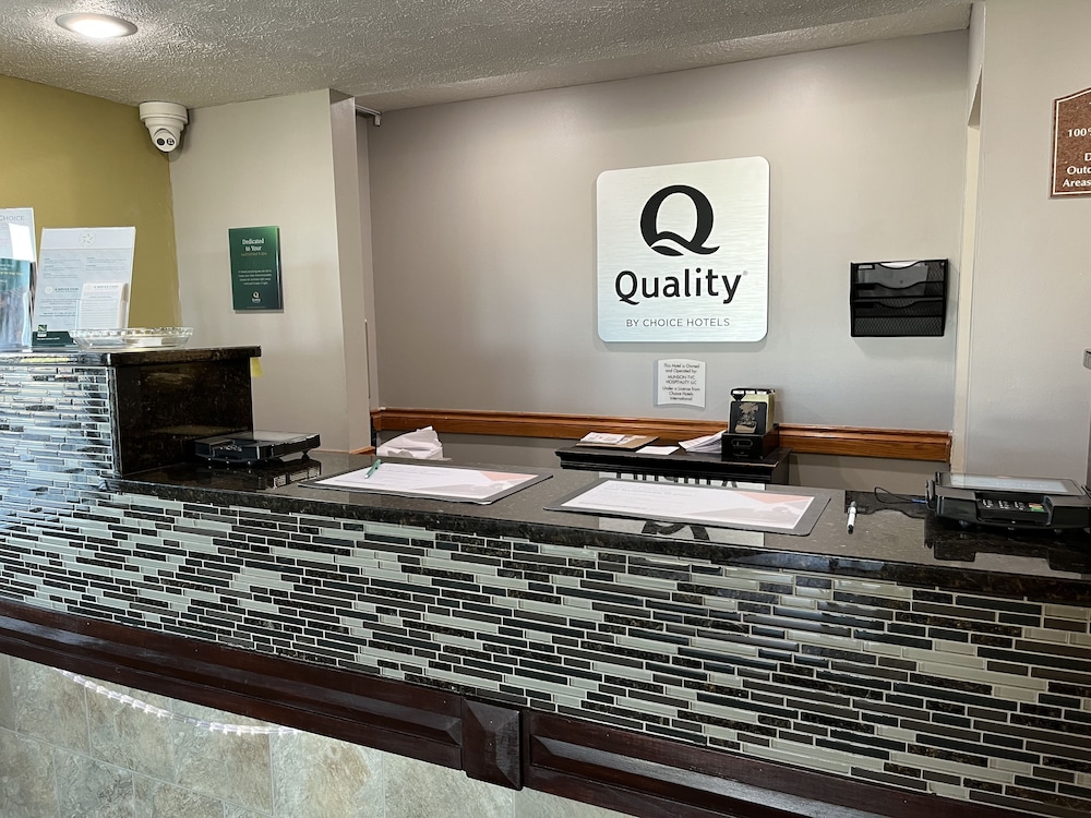 Quality Inn Traverse City 6/63