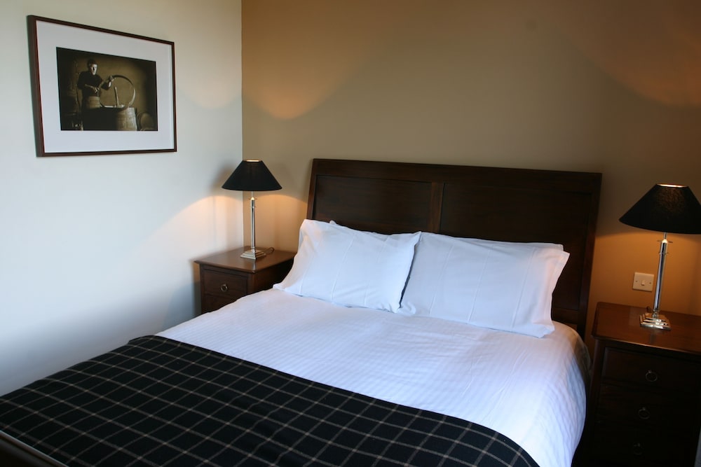 Eight Acres Hotel 8/39