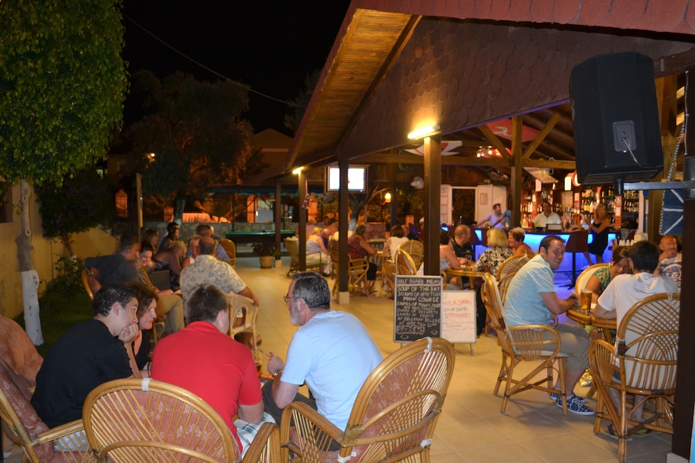 Belcehan Beach Hotel 21/34