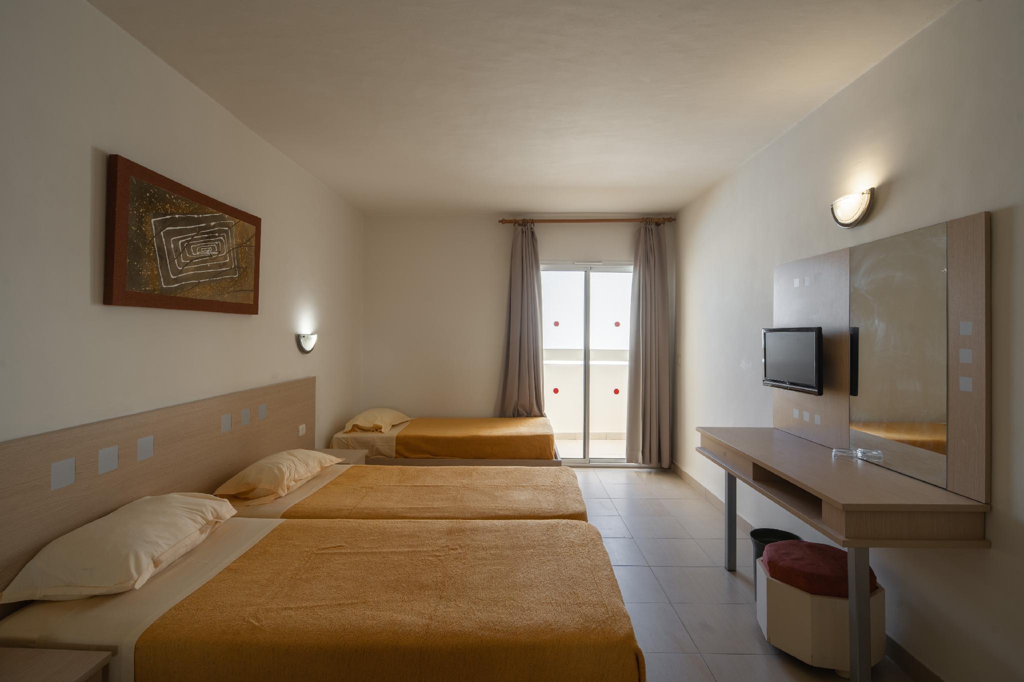 TRIPLE ROOM- SEA VIEW